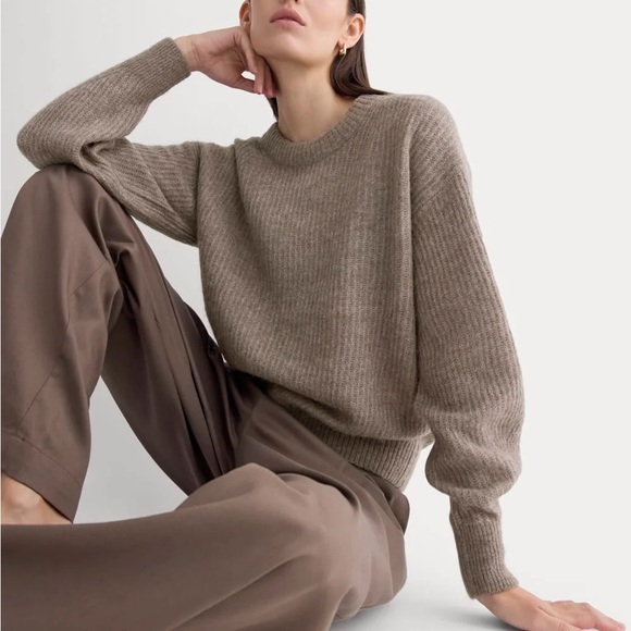 Everlane The Cocoon Crew in Alpaca - Picture 3 of 3
